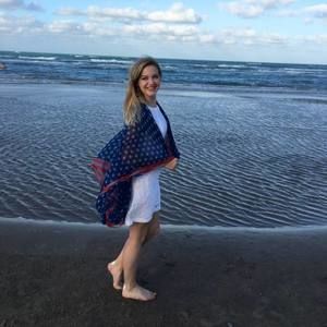 Meet your Posher, Courtney